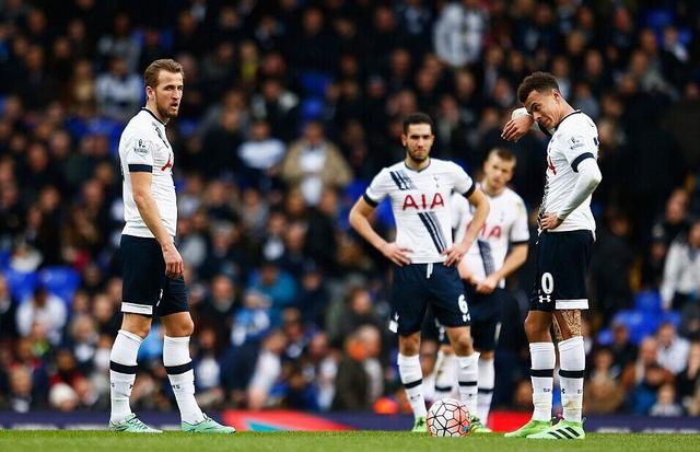 波兰主帅：即使踢得丑陋也要赢球；扎莱夫斯基染黄让我恼火