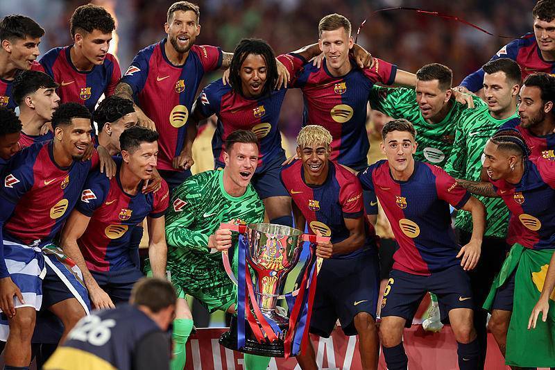 NBA：湖人遭遇惨败 浓眉受困犯规困扰