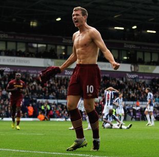 欧冠：巴黎客场2-1逆转曼联