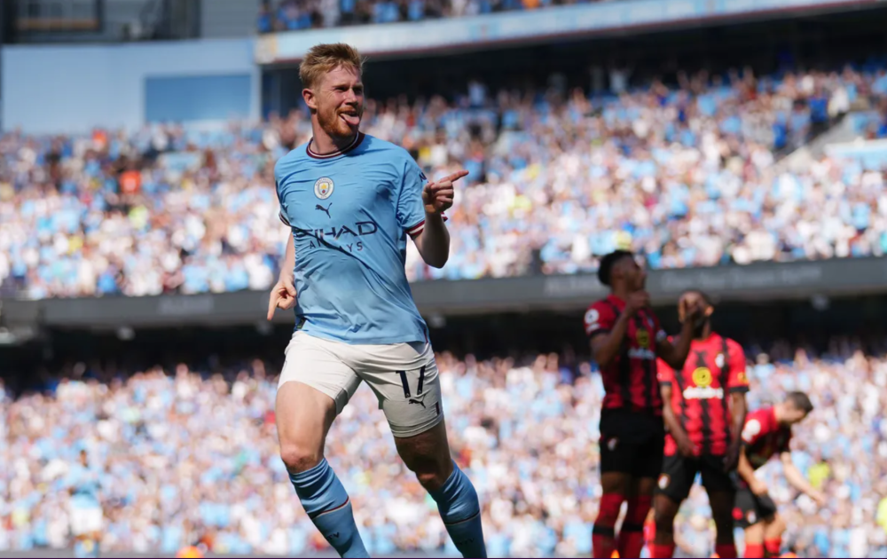 姆巴佩将带着一根手指骨折比赛，他的坚韧精神点燃球迷热情