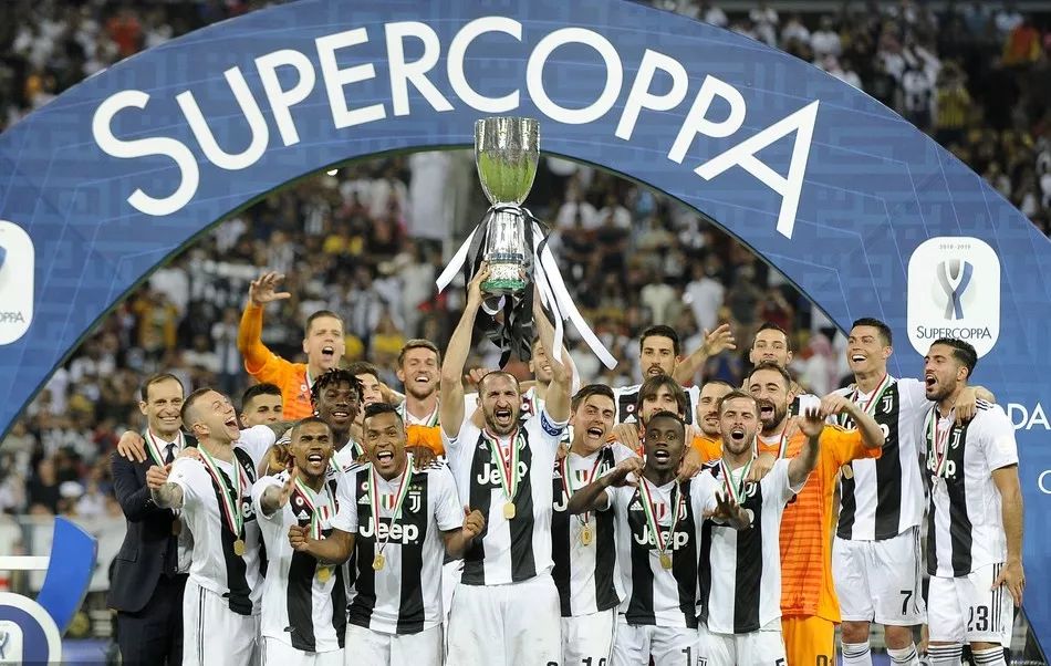 汉堡与托特纳姆热刺就武什科维奇的租借事宜进行了正式谈判