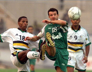 西海岸祝福邵佳一：俱乐部主教练荣升国足主帅，这是我们的荣幸